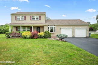 6 Keats Ct, Manalapan, NJ 07726