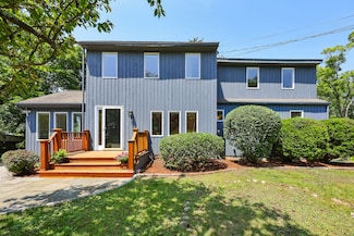 15 Grumman Ave, Norwalk, CT 06851
