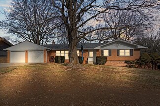 3005 Joslin Ln, Saint Joseph, MO 64506
