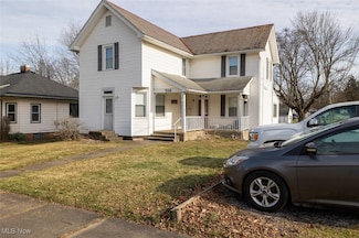 516 S Main St, Columbiana, OH 44408
