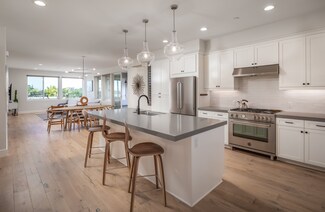 737 Grand Ave, Carlsbad, CA 92008