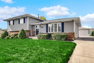 2528 Victoria Rd, Schererville, IN 46375