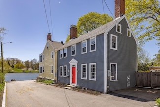 69 Wentworth St, Portsmouth, NH 03801