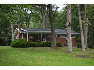 951 Latonka Dr, Mercer, PA 16137