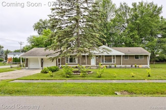 18913 Myron St, Livonia, MI 48152