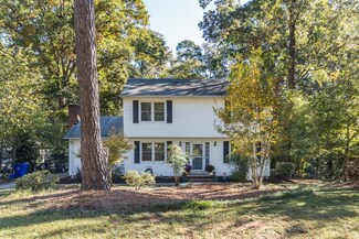 407 Landerwood Ln, Chapel Hill, NC 27517
