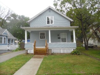439 Pennsylvania Ave, Aurora, IL 60506