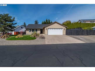 2289 Eagle Loop, Sutherlin, OR 97479