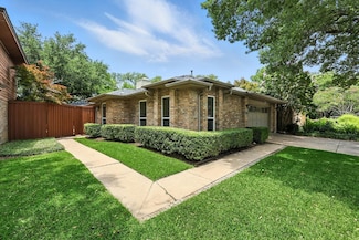 1215 Boardwalk St, Arlington, TX 76011