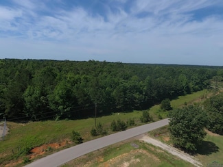 60 Deerfield Lake Cir, Longview, TX 75605