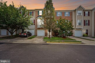 4677 Deerwatch Dr, Chantilly, VA 20151