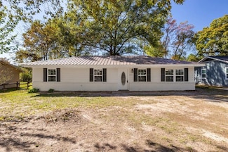 1407 Fairchild St, Diboll, TX 75941