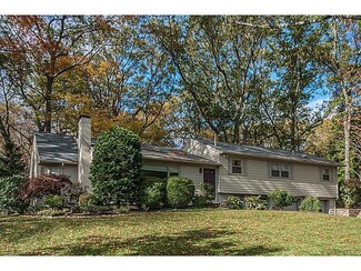 83 Dalehill Dr, East Greenwich, RI 02818