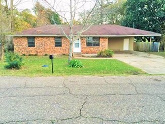 831 Koonce St, Natchitoches, LA 71457