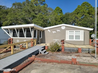 717 Live Oak Dr, Sunset Beach, NC 28468