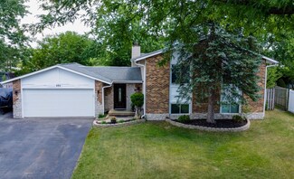 484 Valleyview Dr, Bartlett, IL 60103