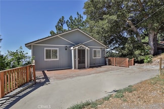 23377 Crestview Ln, Crestline, CA 92325