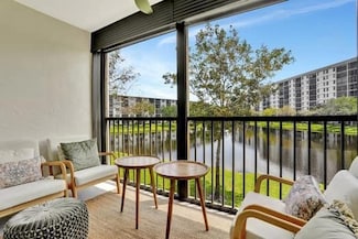 2228 N Cypress Bend Dr Unit 210, Pompano Beach, FL 33069