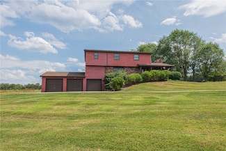 1453 Airport Rd, Vandergrift, PA 15690