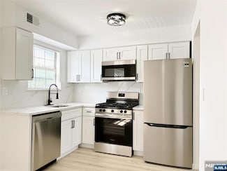 197 Riva Dr, Hackettstown, NJ 07840