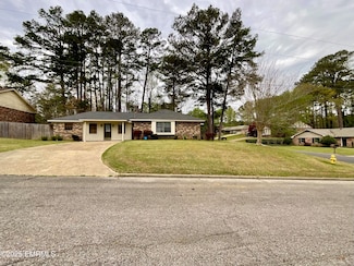 1521 63rd St, Meridian, MS 39305