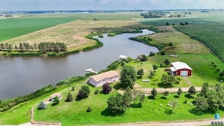 46924 298th St, Beresford, SD 57004