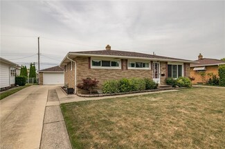 543 E Meadowlawn Blvd, Independence, OH 44131