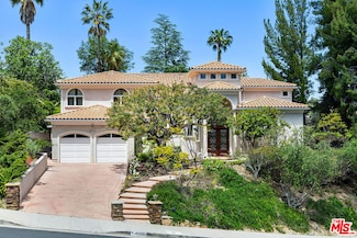 4335 Jubilo Dr, Tarzana, CA 91356