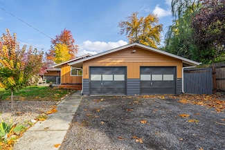 208 Oregon Terrace, Medford, OR 97504
