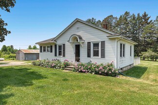 1030 N 16th St, Otsego, MI 49078