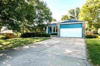 2205 Stone Post Rd, Manhattan, KS 66502