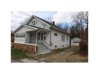 112 W Campbell St, Paoli, IN 47454