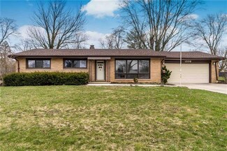 1208 N Riley Rd, Muncie, IN 47304