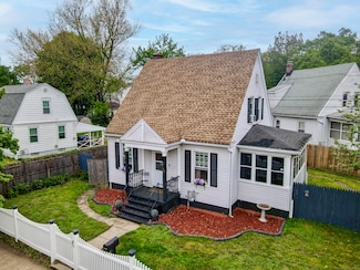 53 Sycamore Ln, Waterbury, CT 06705