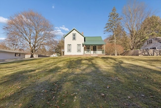 614 W South St, Greenville, MI 48838