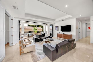 718 Valencia Ave Unit 207, Coral Gables, FL 33134