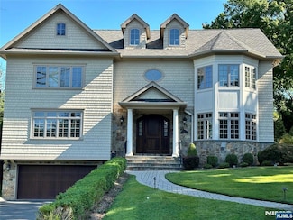 591 Warwick Ave, Teaneck, NJ 07666