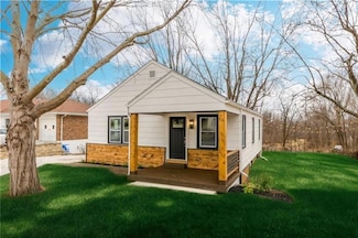 802 SW Walnut St, Blue Springs, MO 64015