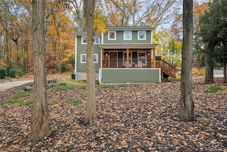 7 School St, Bayville, NY 11709