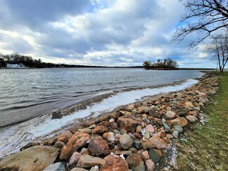 980 Malone Park Rd, Isle, MN 56342