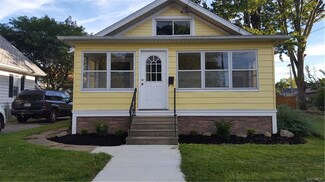 8713 Munson Ave, Niagara Falls, NY 14304