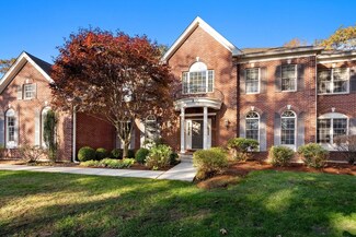 8 Overlook Rd, Hopkinton, MA 01748