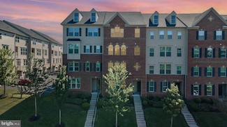 25890 Racing Sun Dr, Aldie, VA 20105