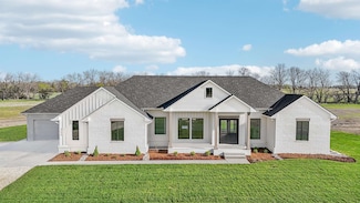 4350 E Brenda Cir, Valley Center, KS 67147