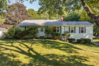 30 Leavitt Rd, Hampton, NH 03842