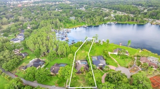707 Warren Rd, Lutz, FL 33548