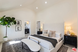 3827 S Victoria Ave, Los Angeles, CA 90008