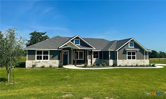 84 Cloverleaf Trail, Victoria, TX 77905