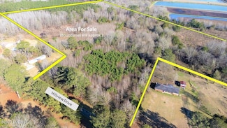 9948 Hillview Dr, Meridian, MS 39305