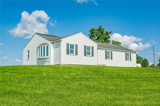 277 Quaker Meeting House Rd, Honeoye Falls, NY 14472